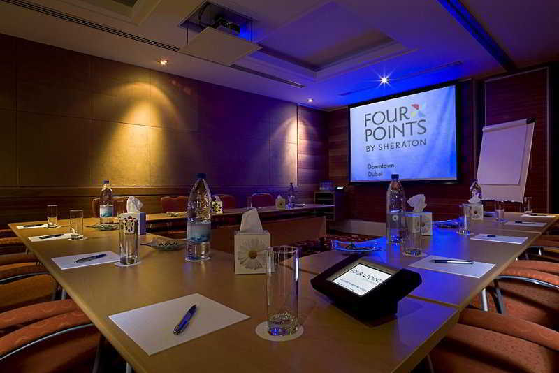 Four Points By Sheraton Bur Dubái Facilidades foto